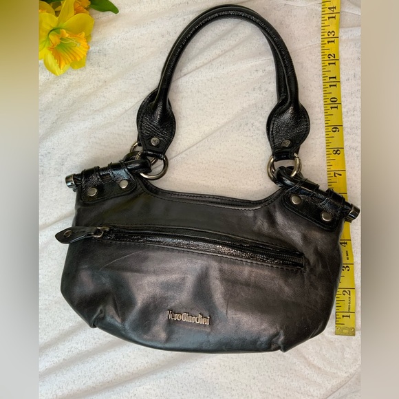NERO GIARDINI Black Leather Handbag Patent Leather Handles with Metal Details - Picture 8 of 9